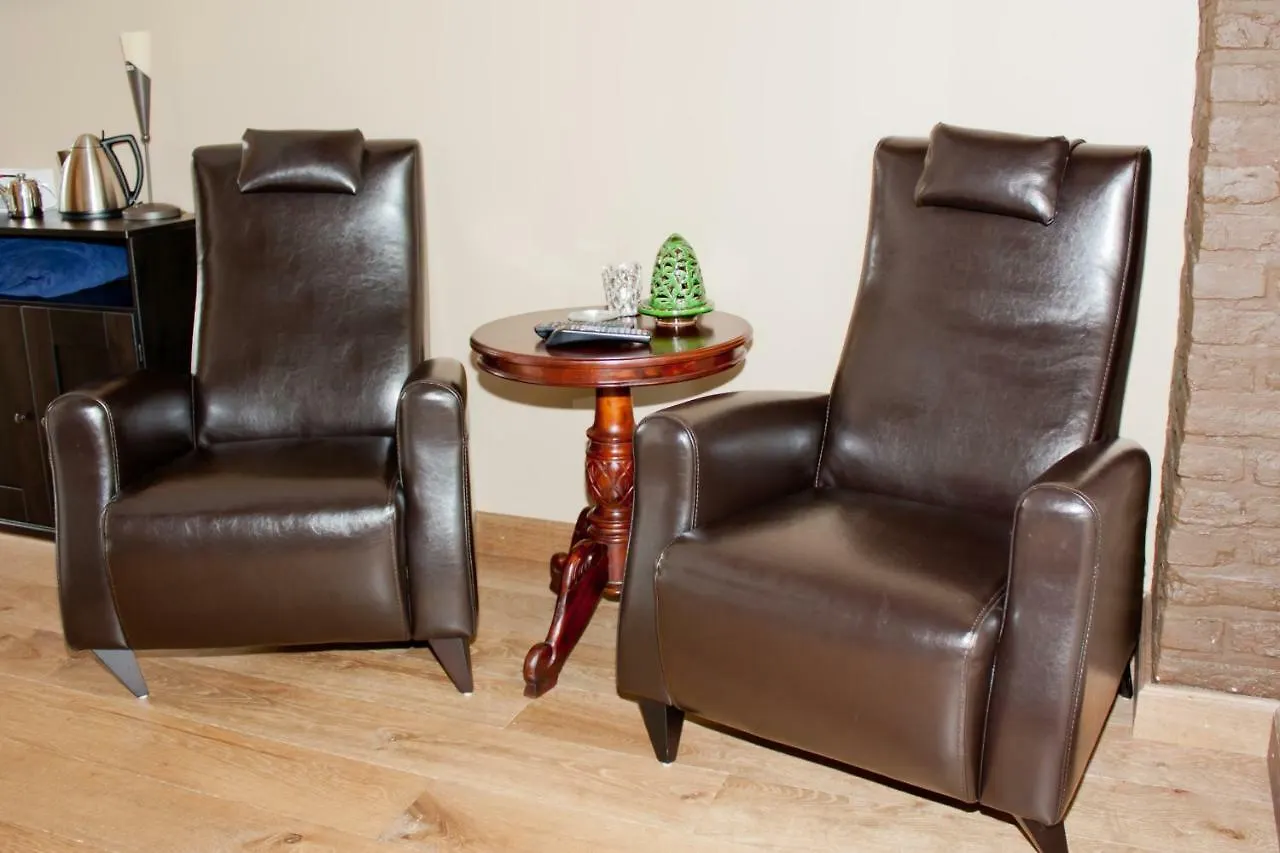 B & B Kasteelhoeve Borgharen - Maastricht 0*,